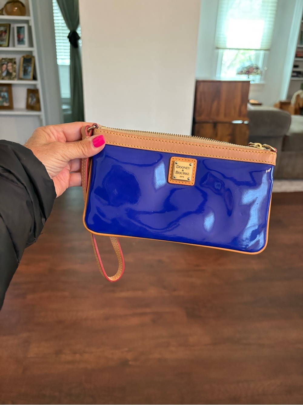 Dooney & Bourke Royal Blue Patent Leather Wristlet with Tan Trim - Picture 2 of 8